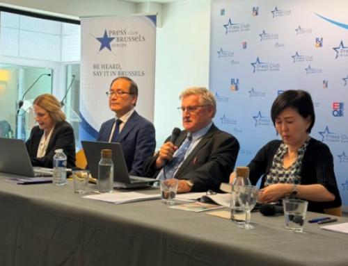 Kritik an der Auflösung der Familienföderation, Menschenrechtsbeamte halten in Europa eine Pressekonferenz ab